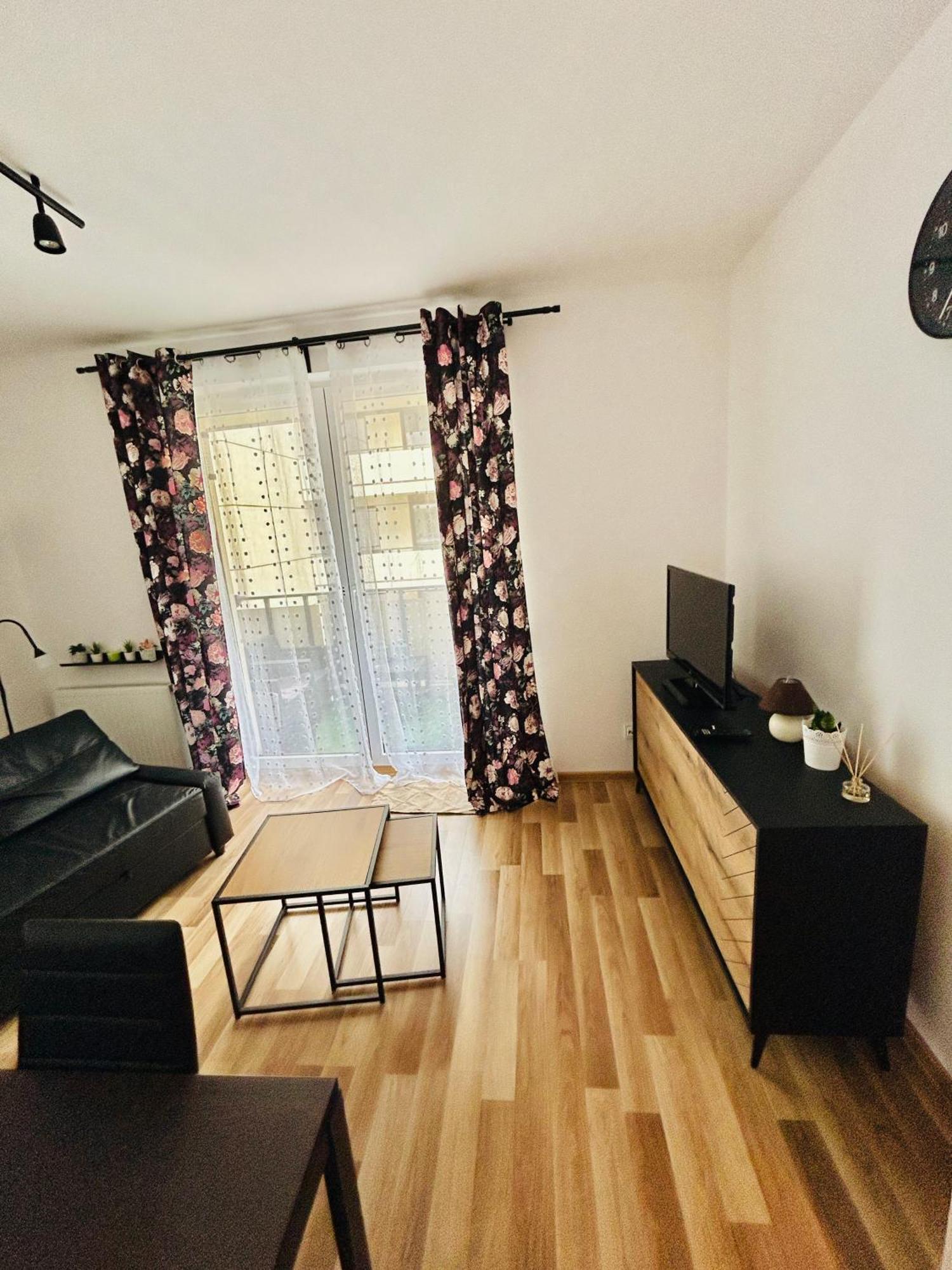 Apartament, Free Parking, Blisko Rynek-Dworzec Pkp-Pks, Sklepy Wroclaw Exterior photo